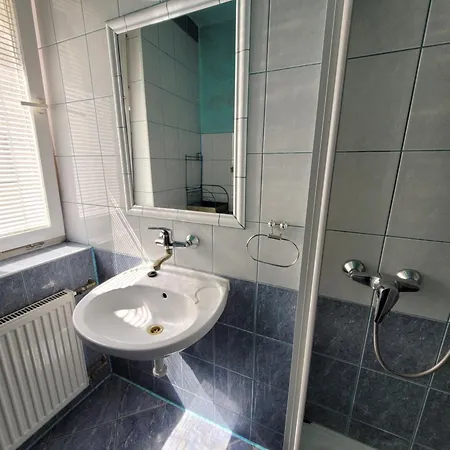 Renatka Przy Plazy Apartment Uniescie Exterior photo
